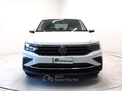 Volkswagen Tiguan 1.5 TSI  DSG Life 5P 150CV 2WD Bianco usata Andalo Valtellino