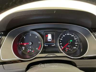 Volkswagen Passat 2.0 TDI  DSG Business 150CV Nero usata Andalo Valtellino