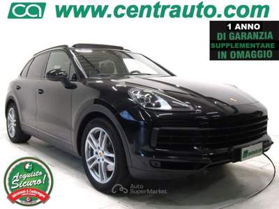 Porsche Cayenne 3.0 V6 Aut. * PELLE * 340CV * TETTO APRI. *GANCIO* Nero usata Andalo Valtellino
