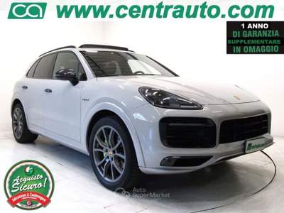 Porsche Cayenne 3.0 V6 E-Hybrid Aut. 462 CV * PELLE * TETTO * Grigio usata Andalo Valtellino