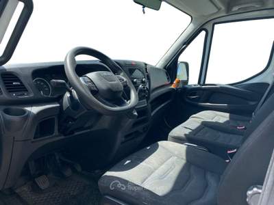 Iveco Daily 35 c14 v lh2 3520 e6d-temp furgonato in alluminio e sponda idraulica Bianco usata Fisciano