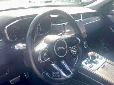Jaguar F-Pace 2.0 250 CV AWD aut. SE Bianco usata San Maurizio Canavese
