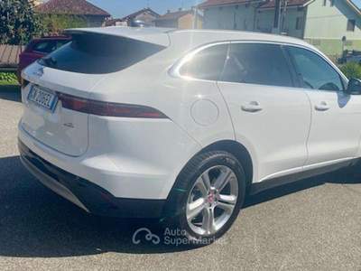 Jaguar F-Pace 2.0 250 CV AWD aut. SE Bianco usata San Maurizio Canavese