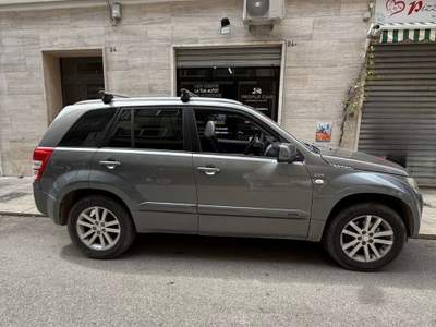 Suzuki Grand Vitara 5 porte Executive Grigio usata Bari