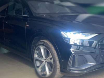 Audi Q8 286 CV quattro tiptronic Sport Blu/Azzurro usata Bari
