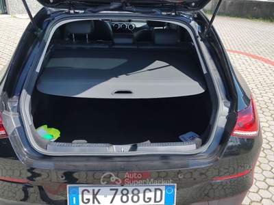 Mercedes-Benz CLA CLA Shooting Brake 180 d Premium auto usata Cassinetta di Lugagnano