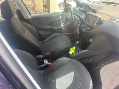 Peugeot 208 5 porte Allure Bianco usata Roma