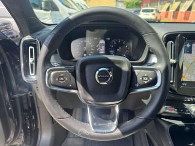 Volvo XC40 T2 automatico Core (AUTOCARRO N1) Nero usata Milano