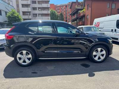 Volvo XC40 T2 automatico Core (AUTOCARRO N1) Nero usata Milano