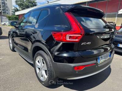 Volvo XC40 T2 automatico Core (AUTOCARRO N1) Nero usata Milano