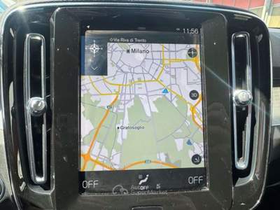 Volvo XC40 T2 automatico Core (AUTOCARRO N1) Nero usata Milano