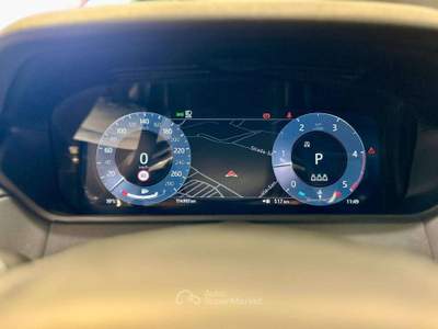 Land Rover Range Rover Velar Range Rover Velar 2024 3.0d i6 mhev R-Dynamic HSE 4wd 300cv auto *PREZZO PROMO* Nero usata Settimo Torinese