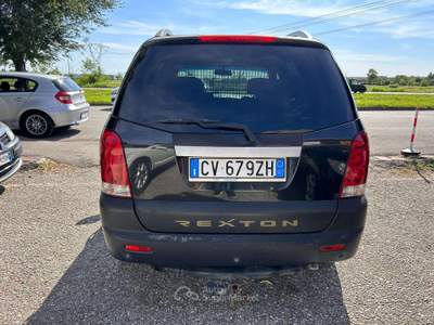 SsangYong Rexton Rexton I 2.7 xdi Plus1 4x4 Nero usata Inzago