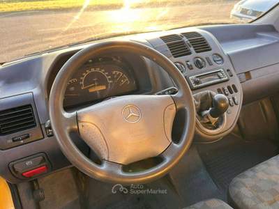 Mercedes-Benz Vito 220 cdi ambiente 90 kw Giallo usata Inzago