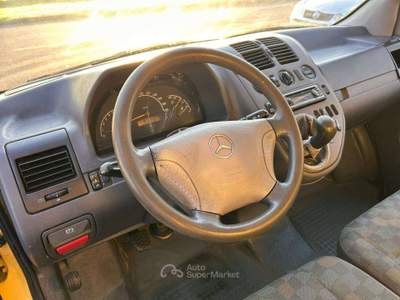 Mercedes-Benz Vito 220 cdi ambiente 90 kw Giallo usata Inzago