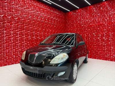 Lancia Ypsilon Argento OK NEOPATENTATI Nero usata Agliana