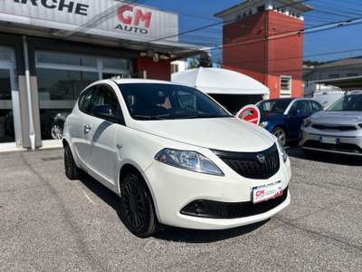 Lancia Ypsilon 1.0 firefly hybrid Silver s&amp;s 70cv Bianco usata NOALE