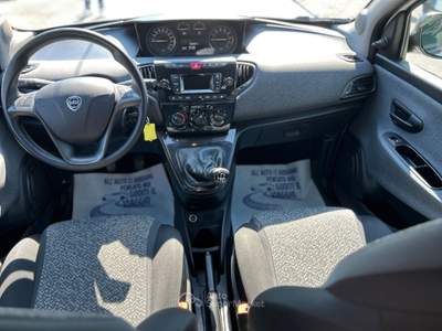 Lancia Ypsilon 1.0 firefly hybrid Silver s&amp;s 70cv Bianco usata NOALE