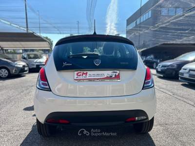 Lancia Ypsilon 1.0 firefly hybrid Silver s&amp;s 70cv Bianco usata NOALE