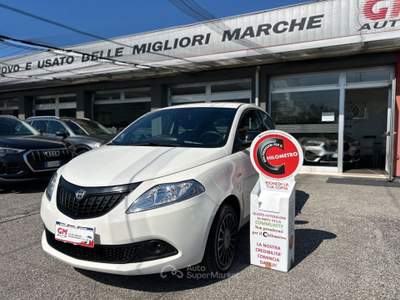 Lancia Ypsilon 1.0 firefly hybrid Silver s&amp;s 70cv Bianco usata NOALE