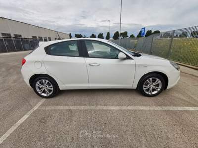 Alfa Romeo Giulietta Progression Bianco usata Barletta