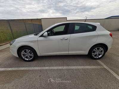 Alfa Romeo Giulietta Progression Bianco usata Barletta