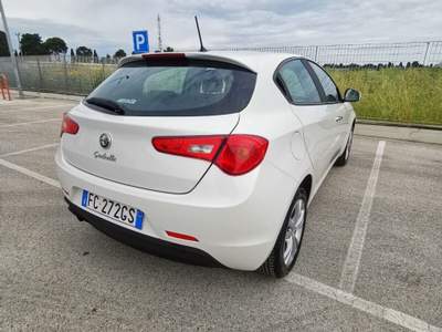 Alfa Romeo Giulietta Progression Bianco usata Barletta