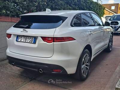 Jaguar F-Pace F-Pace 2015 3.0d tdV6 R-Sport awd 300cv auto my19 Bianco usata Milano