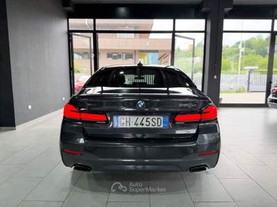 BMW Serie 5 520d BMW SERIE 520D M SPORT X DRIVE 48V Grigio usata Teramo