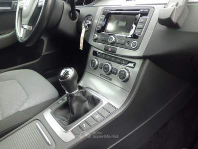 Volkswagen Passat Comfortline BlueMotion Technology Blu/Azzurro usata Marconia di Pisticci