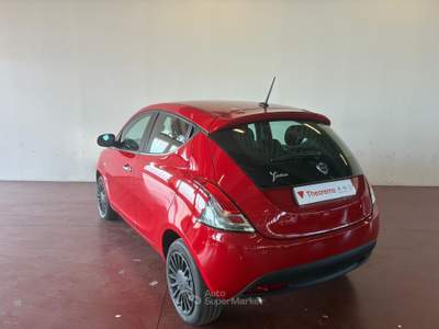 Lancia Ypsilon  - ypsilon 1.2 silver gpl 69cv Rosso usata Ivrea