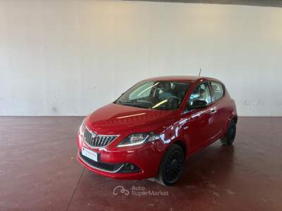 Lancia Ypsilon  - ypsilon 1.2 silver gpl 69cv Rosso usata Ivrea