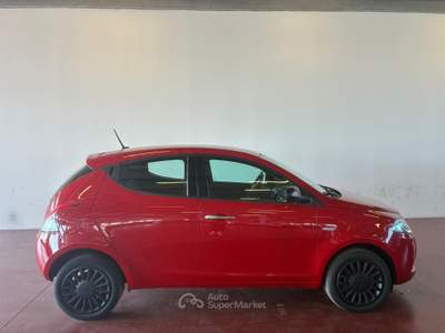 Lancia Ypsilon  - ypsilon 1.2 silver gpl 69cv Rosso usata Ivrea