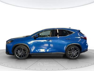 Lexus NX 350h 2.5 244cv luxury 4wd e-cvt Blu/Azzurro usata Verona