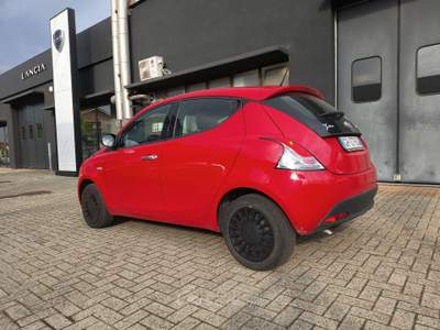 Lancia Ypsilon  - ypsilon 1.0 firefly hybrid silver s&s 70c Rosso usata Torino