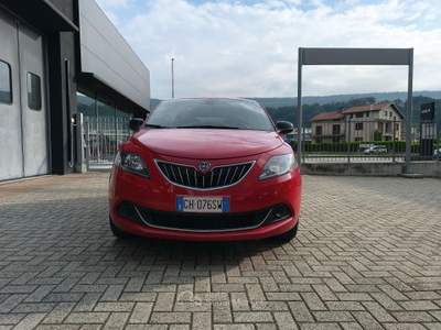 Lancia Ypsilon  - ypsilon 1.0 firefly hybrid silver s&s 70c Rosso usata Torino