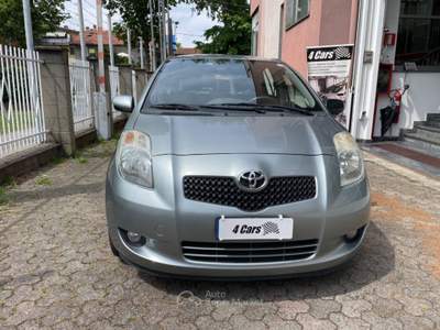 Toyota Yaris 1.3 5 porte M-MT Sol Grigio usata Caronno Pertusella