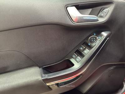 Ford Fiesta  5p 1.1 st-line 85cv Rosso usata Firenze