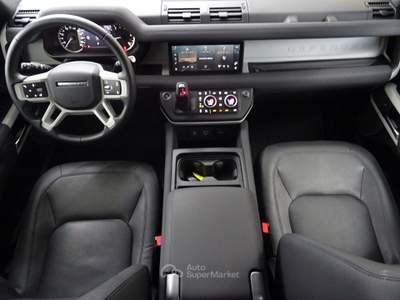 Land Rover Defender 110 3.0D I6 200 CV AWD Auto SE Verde usata Lurate Caccivio