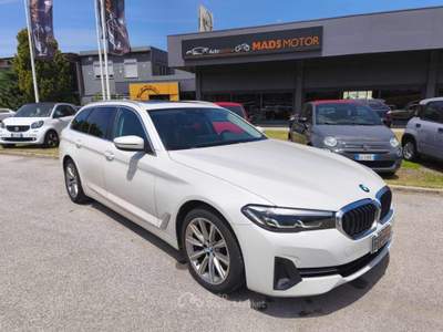 BMW Serie 5 520d d 48V Touring Msport Bianco usata Milazzo