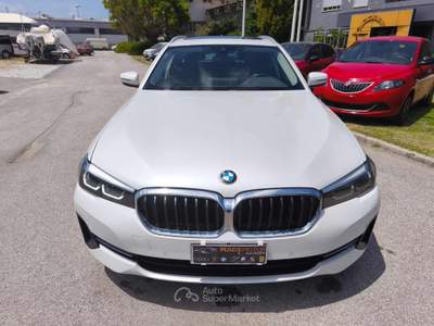 BMW Serie 5 520d d 48V Touring Msport Bianco usata Milazzo