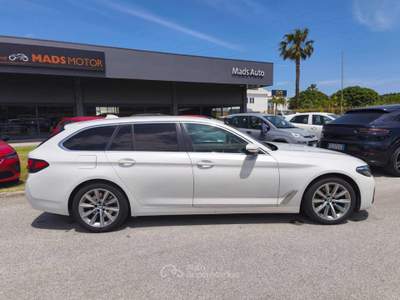 BMW Serie 5 520d d 48V Touring Msport Bianco usata Milazzo