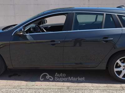 Volvo V60 + Kit viaggio Nero usata Sestu