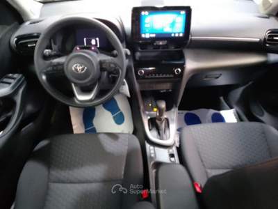 Toyota Yaris Cross 1.5 Hybrid 5p. E-CVT Confort Pack Bianco usata Melegnano