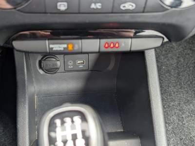 Hyundai i20 i20 5p 1.2 Classic 75cv TAGLIANDATA Bianco usata Barletta