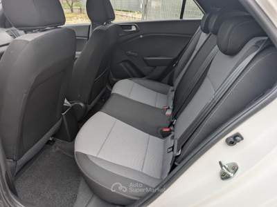 Hyundai i20 i20 5p 1.2 Classic 75cv TAGLIANDATA Bianco usata Barletta