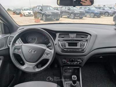 Hyundai i20 i20 5p 1.2 Classic 75cv TAGLIANDATA Bianco usata Barletta