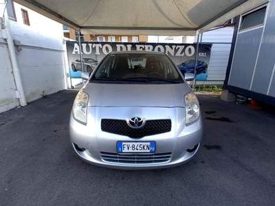 Toyota Yaris  Grigio usata Sant'Antimo