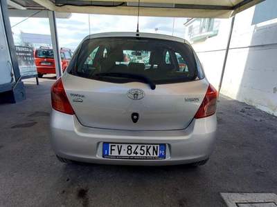 Toyota Yaris  Grigio usata Sant'Antimo