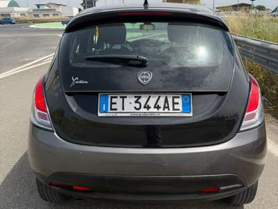Lancia Ypsilon LANCIA YPSLON NATURAL POWER ECOCHIC GOLD Grigio usata Mondragone